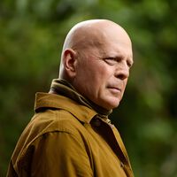 "Não se preocupe com o dinheiro": Bruce Willis abriu mão de 99% do seu salário para trabalhar com uma lenda de Hollywood 