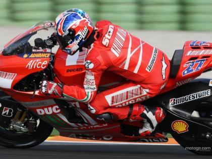 Casey Stoner, el más fuerte en Valencia