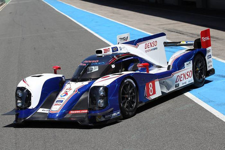 Toyota inicia las pruebas con su nuevo TS040 Hybrid 