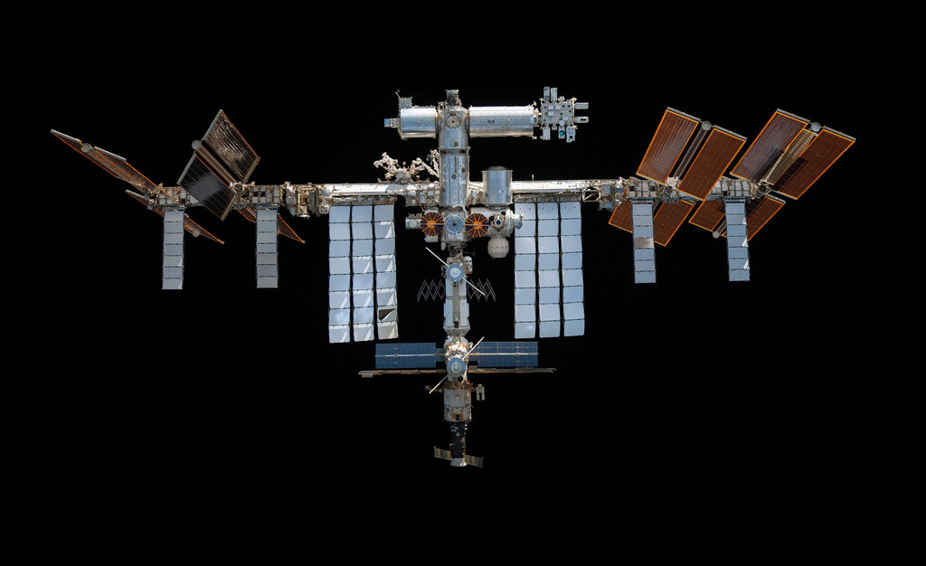 La NASA pone en alerta de evacuación a astronautas de la Estación Espacial Internacional