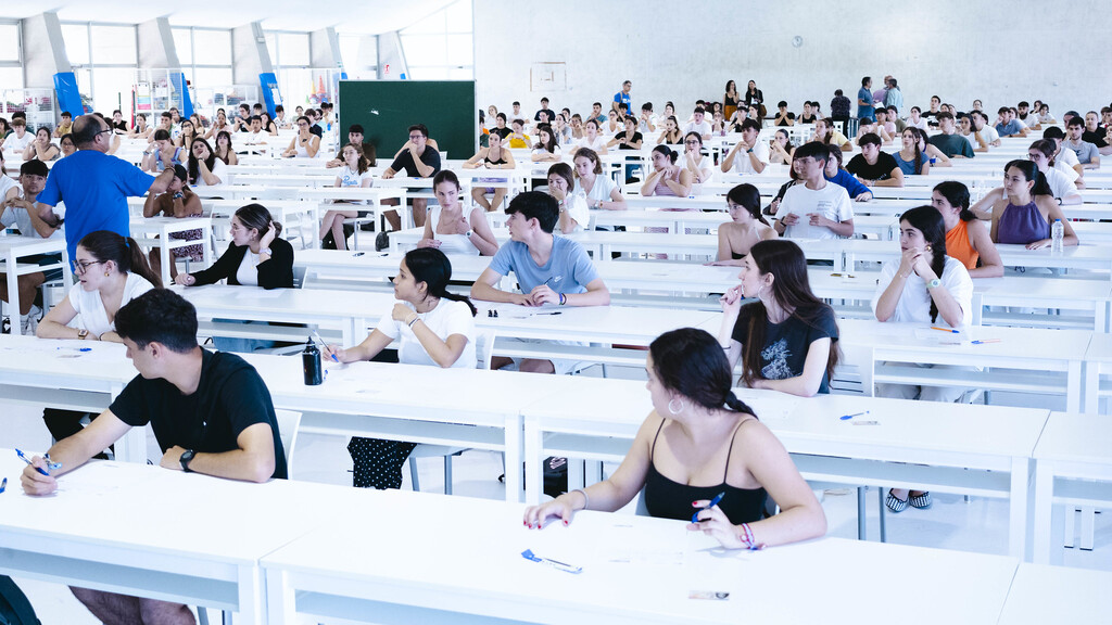 La guerra contra las "chuletas" se vuelve tecnológica: en una universidad de Valencia usarán cámaras térmicas 
