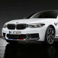 El BMW M5 se disfraza de M Performance para el SEMA: ¡fibra de carbono por doquier!