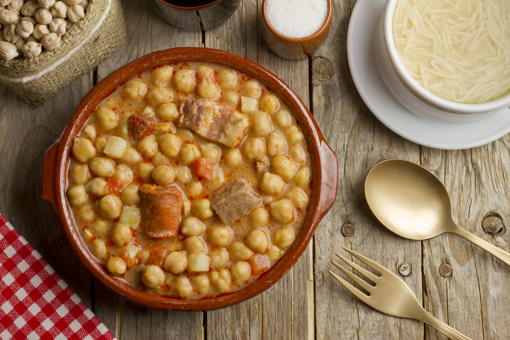 Siete platos de cuchara reconfortantes y ocho utensilios para que te salgan perfectos