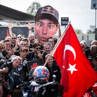 Mazazo para Toprak Razgatlioglu. No podrá llevarse a MotoGP a su gurú técnico, aunque ha encontrado un recambio en KTM