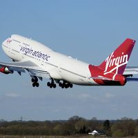Virgin Atlantic anuncia que sus tripulantes femeninas podrán ir sin maquillar