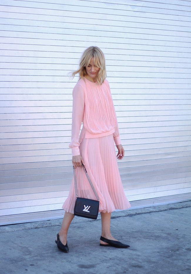 street style millennial pink