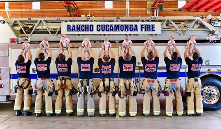 La paternidad es contagiosa: nueve bomberos dan la bienvenida a nueve bebés en tan solo cuatro meses