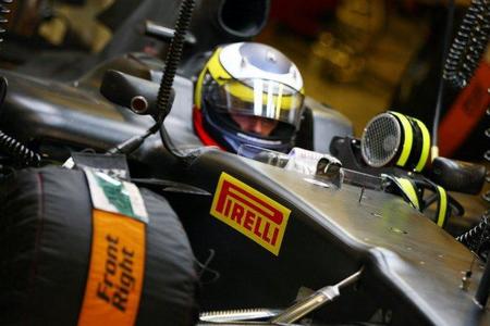Pedro de la Rosa continuará siendo piloto probador de Pirelli