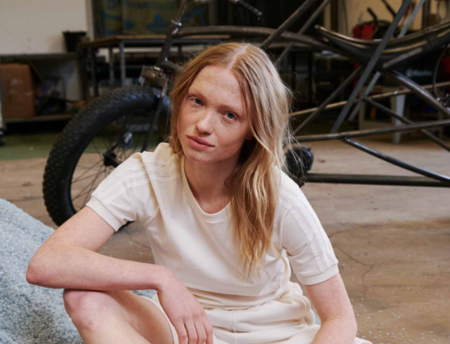 Aprovecha la nueva promoción de About You de un 20% de descuento en camisetas de marca: GAP, Nike y más