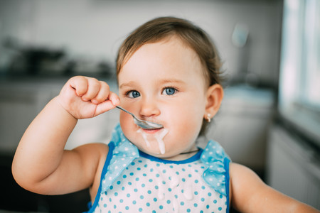 Los lácteos en la alimentación infantil: el yogur y el queso