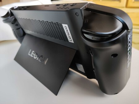 Lenovo Legion Go 01