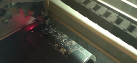 Dando un toque especial al iPhone 5 gracias al grabado láser