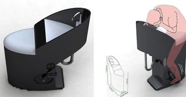 Pedalear en el baño para conseguir el agua