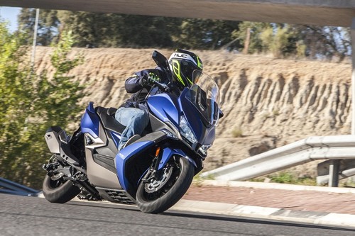 Probamos el Kymco Xciting S 400: un scooter deportivo de 6.399 euros que convence y aún puede mejorar