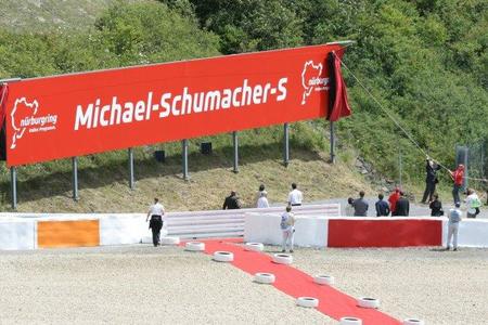 Michael Schumacher se convertirá este fin de semana en el primer piloto en competir en la Fórmula 1 en una curva con su nombre