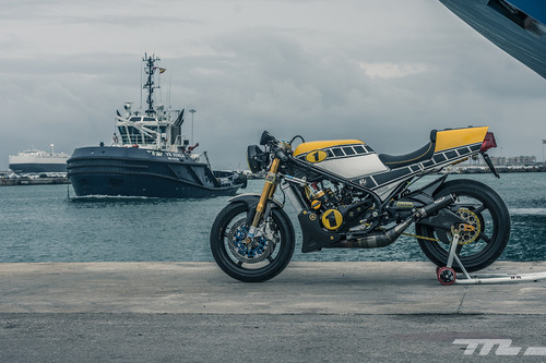 Yamaha RD350 Crazy Carbon: una maravillosa oldie fruto de la pasión y el esfuerzo