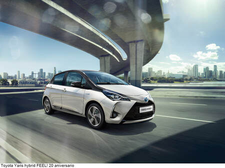 Toyotayarishybridfeel20aniversario
