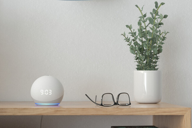 Echo Dot con reloj