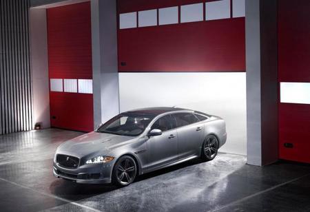 Jaguar XJR, el coche para perder los papeles desde 161.150 euros