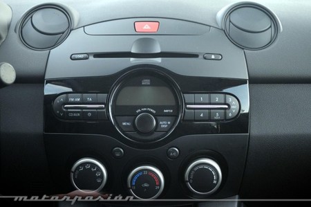 Radio Mazda2