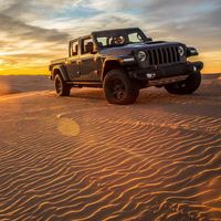 ¡Sorpresa! El Jeep Gladiator Mojave nos pone los dientes aún más largos con una preparación aún más radical