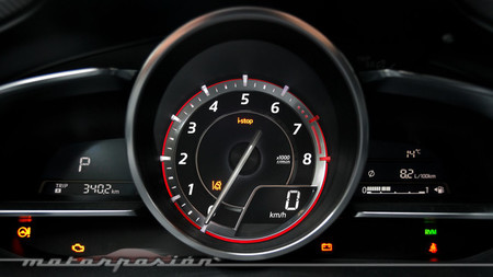 Mazda3 2013 Luxury AT