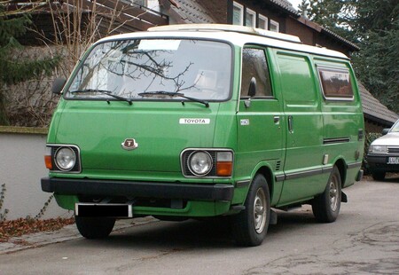 Monovolumen Toyota Hiace Old