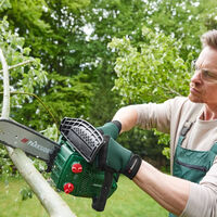 Regresa a Lidl la motosierra de gasolina eficaz, potente y robusta para los cortes más limpios en árboles y arbustos