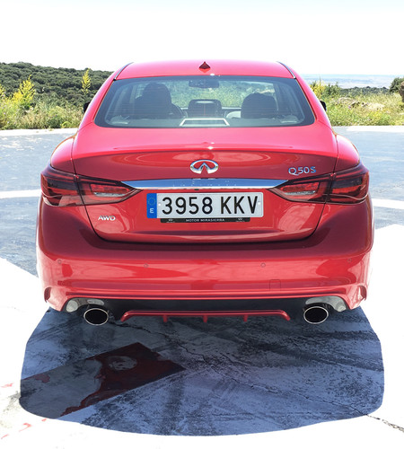 Infiniti Q50S Contacto