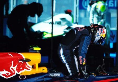 Sebastian Vettel molesto con las decisiones de Red Bull