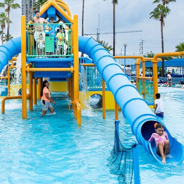 Monterrey inaugura albercas públicas gratis para que escapes del calor extremo