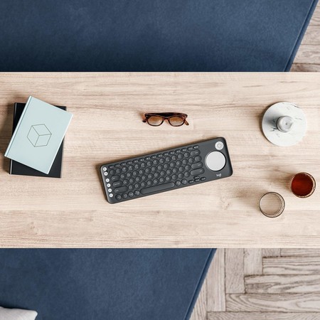 Teclado inalámbrico Logitech K600 para Smart TV (casi) a precio de Black Friday en Amazon: 44,99 euros