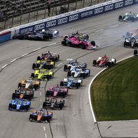Pato O'Ward le dio a McLaren su primera victoria en la IndyCar esquivando el accidente múltiple de la salida