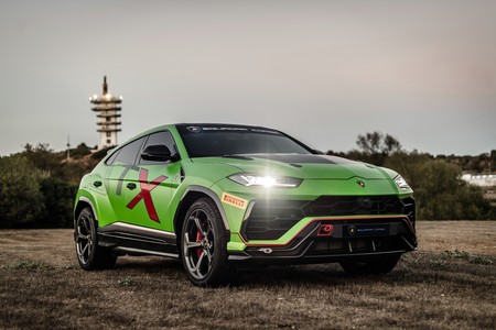 Lamborghini Urus ST-X: el SUV de 650 CV de Lamborghini se viste de carreras para 2020