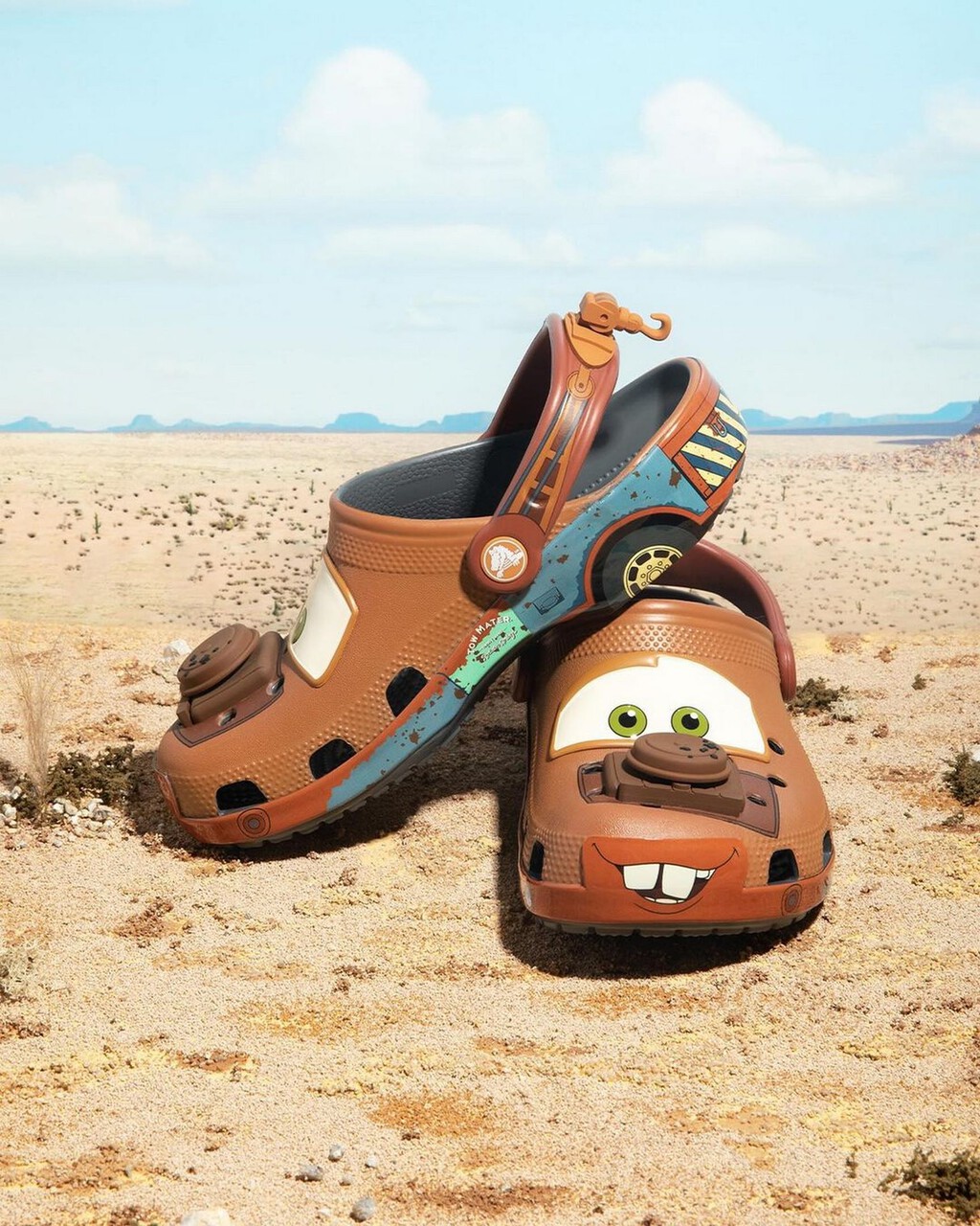 Crocs revela sus sandalias más divertidas hasta la fecha con esta colección inspirada en los personajes de Cars 