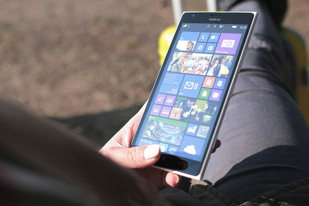 Windows 10 Mobile extiende un mes su soporte: el 14 de enero de 2020 llegará su inaplazable final junto al de Windows 7