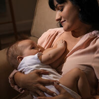 ¿Por qué no es buena idea prescindir de las tomas nocturnas de lactancia materna?