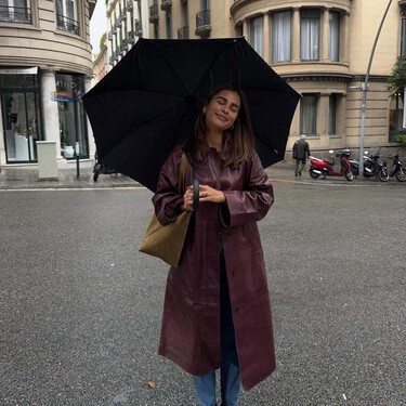 Las nuevas New Balance en color antracita son las zapatillas más elegantes del momento 