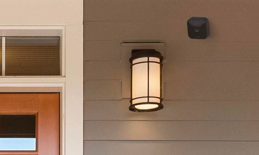 Amazon deja a mitad de precio esta cámara de vigilancia para exterior Blink: perfecta para instalar en tu terraza o jardín 
