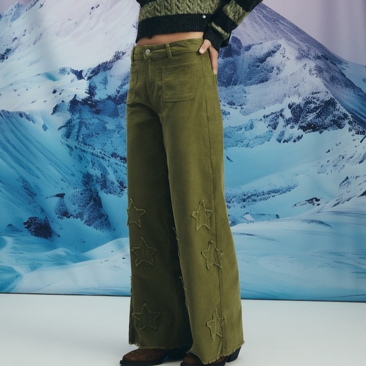 Green Coast - Pantalón de mujer de pana con estrellas.