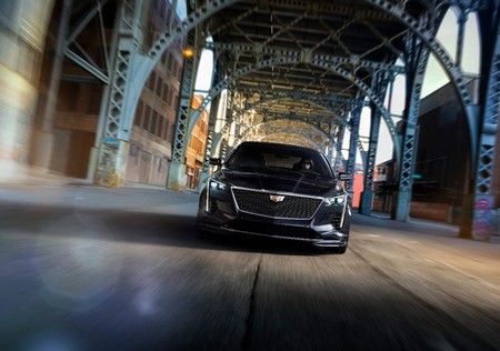 Cadillac abre la preventa del CT6-V, un sedán de lujo con un V8 de 550 hp ¿qué más podrías pedir?