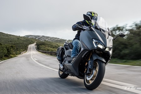 El nuevo Yamaha TMAX 560 ya tiene precio y sí, es más caro que el TMAX 530, pero sólo 200 euros