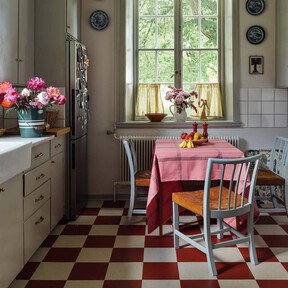 Una cortina manchega de toda la vida convertida en mantel: así es el nuevo invento de Zara Home ideal para las casas de pueblo 