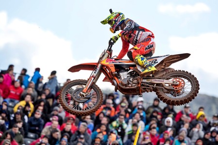 Valencia vibró con el Motocross: Cairoli recupera el liderato de MXGP y Jonass es implacable en MX2