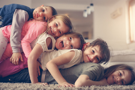 Familia numerosa: qué tipos existen y requisitos para obtener tu título