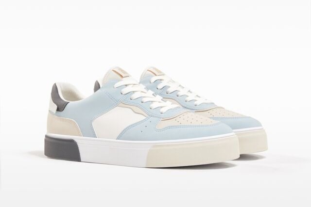 Zapatillas combinadas en tonos pastel