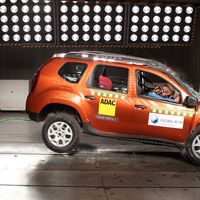 ¡No hay estrellas para el Renault Duster sin airbags! (pero sí 3 para el de un airbag) 