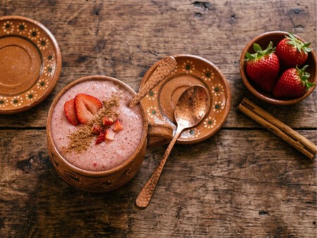 Cómo mejorar el sabor del atole de fresa de sobre para que quede más cremoso y delicioso