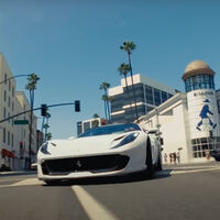 Hay un tipo que consigue a los famosos los coches de sus sueños. Ahora puedes ver en la tele cómo lo hace