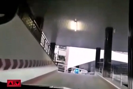 Dos guardias civiles, 'cazados' de carreras en el parking de la Dirección General de la Guardia Civil